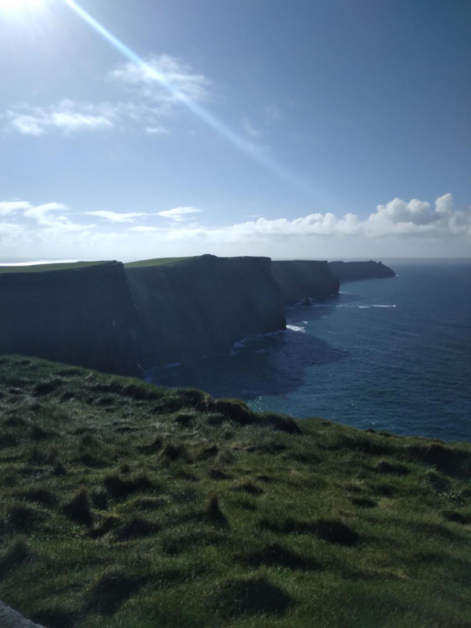 Next Stop Cliffs Of Moher 리스카노 외부 사진